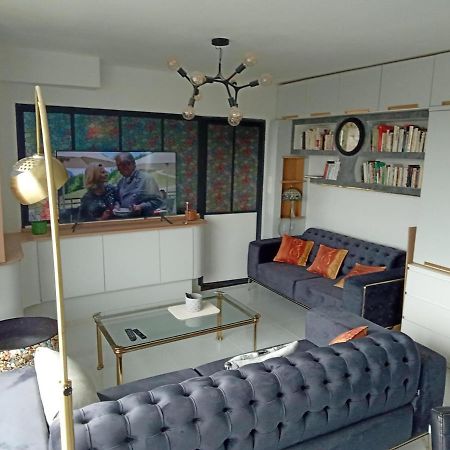 Liege Centre Mediacite Appartement Possible Parking Terrasse Immense 8Eme Pour 2 Personnes Екстериор снимка