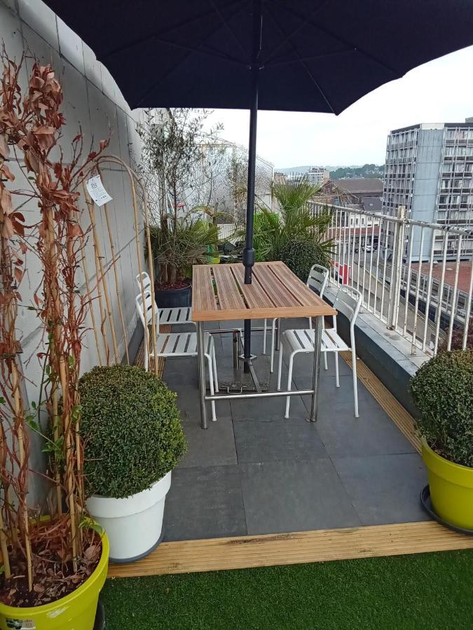 Liege Centre Mediacite Appartement Possible Parking Terrasse Immense 8Eme Pour 2 Personnes Екстериор снимка