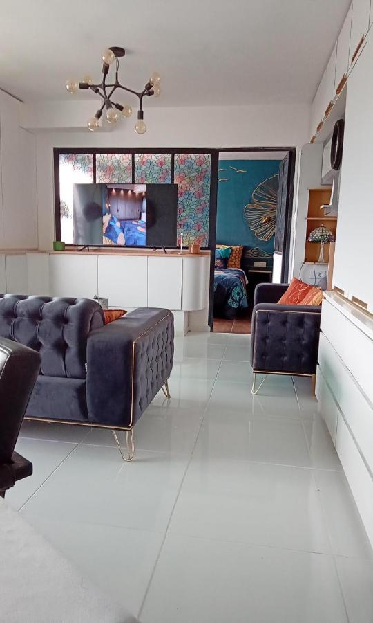 Liege Centre Mediacite Appartement Possible Parking Terrasse Immense 8Eme Pour 2 Personnes Екстериор снимка
