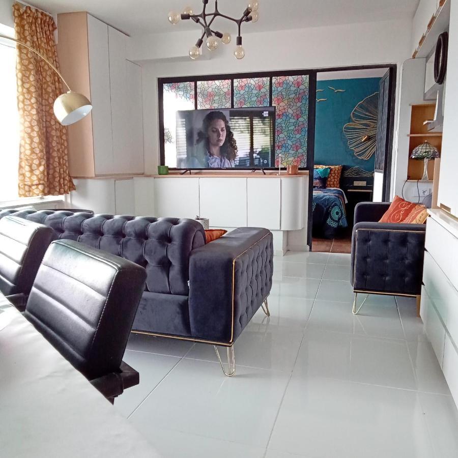 Liege Centre Mediacite Appartement Possible Parking Terrasse Immense 8Eme Pour 2 Personnes Екстериор снимка