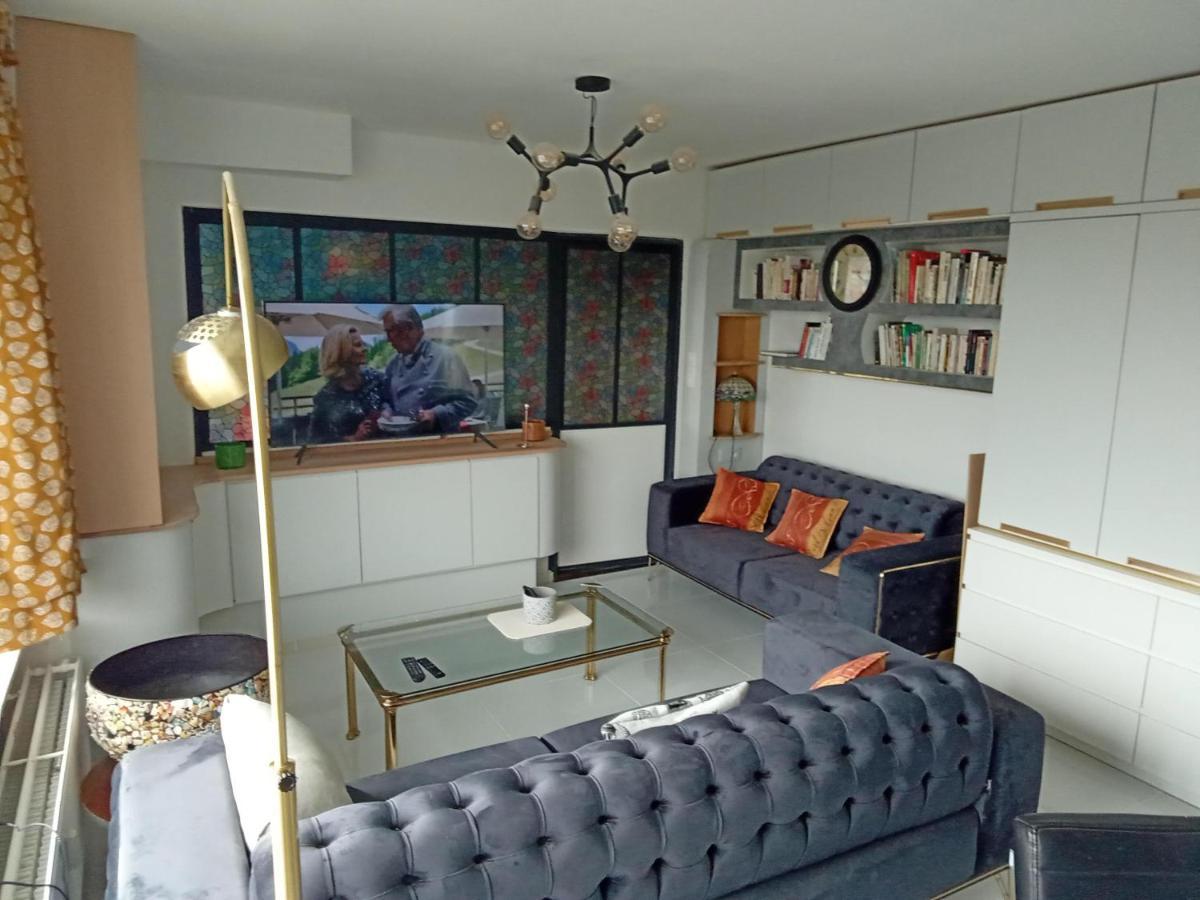 Liege Centre Mediacite Appartement Possible Parking Terrasse Immense 8Eme Pour 2 Personnes Екстериор снимка