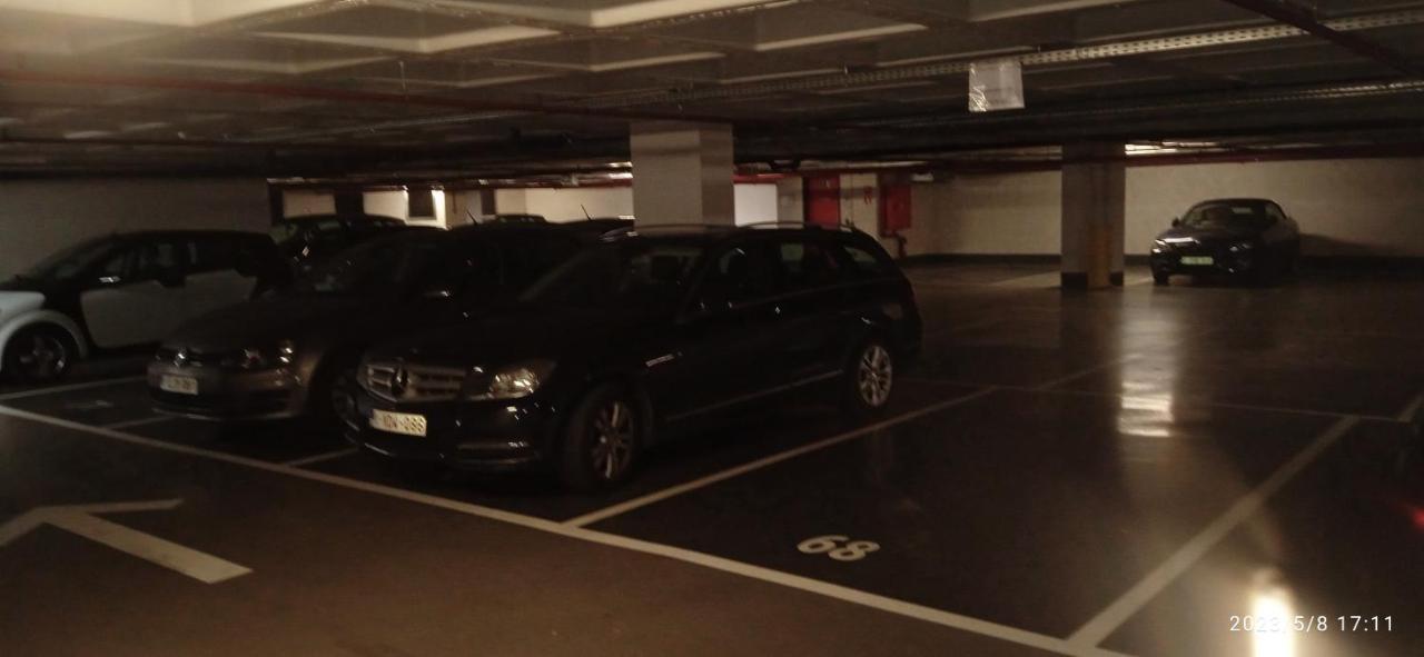 Liege Centre Mediacite Appartement Possible Parking Terrasse Immense 8Eme Pour 2 Personnes Екстериор снимка